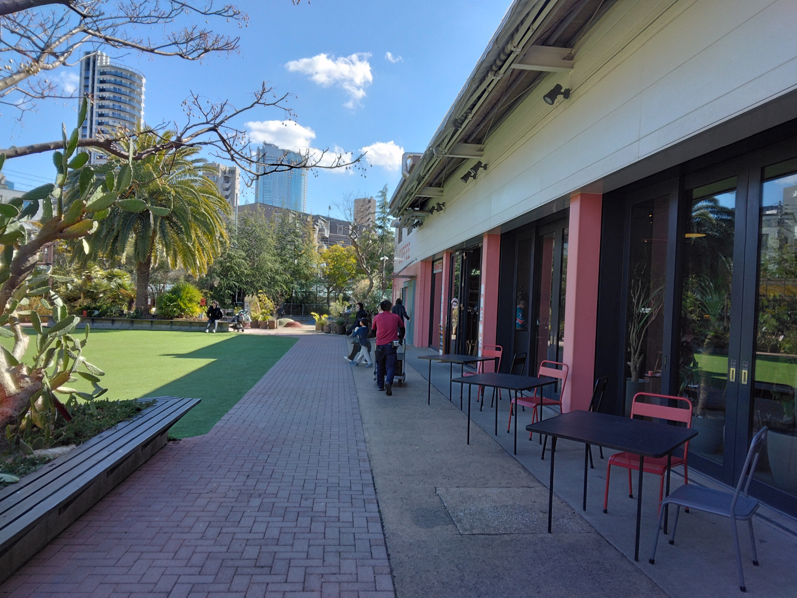 NO,121 今注目の「グリーンカフェ」とは？植物とカフェの融合した